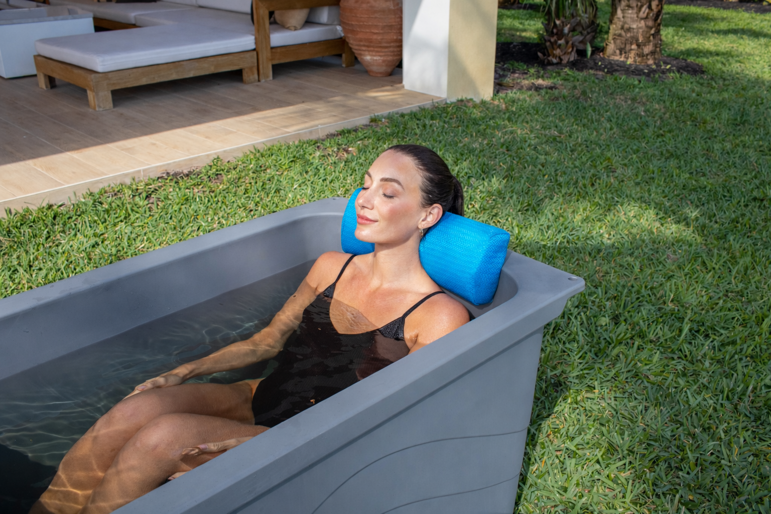 Frozin Cold Plunge Pillow — Neck Support